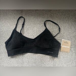 NWT Patagonia Barely Everyday Bra size M